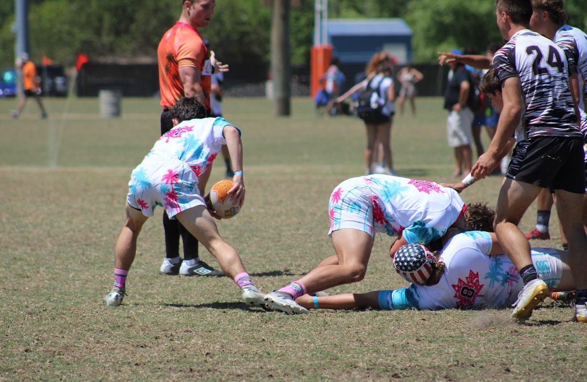 Sevens — offload in contact